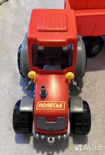 Трактор с прицепом игрушка