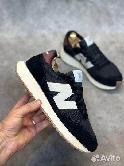 New Balance 237