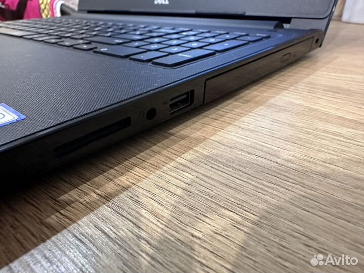Dell Inspiron 15, i3, 8гб озу, 1тб SSD