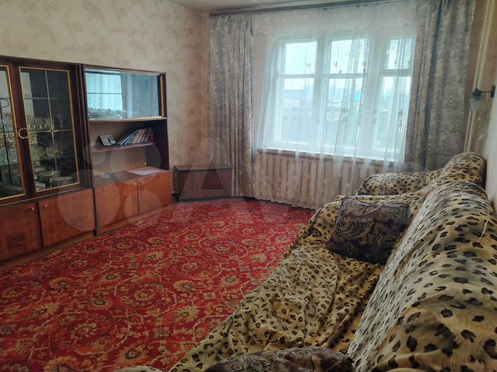 3-к. квартира, 53 м², 1/2 эт.