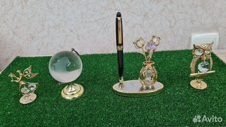 Декор на стол с кристалами Сваровски