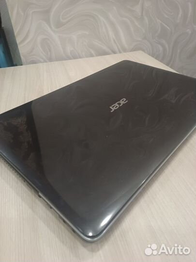 Продаю ноутбук Acer на core 3