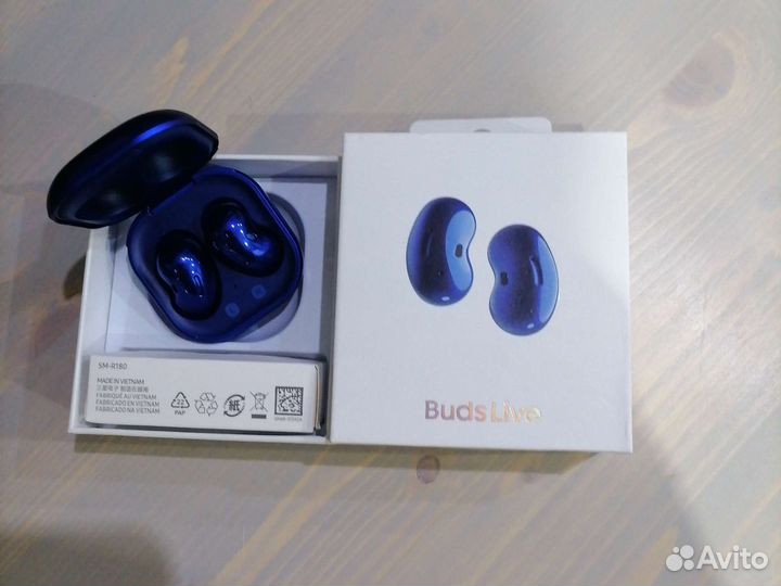 Беспроводные наушники Samsung Buds Live