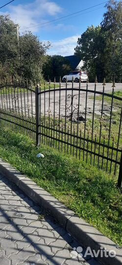 Забор металлический из прутков бу 200 /150 в х/с