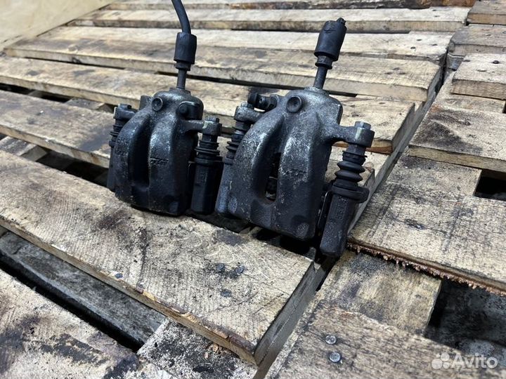 Суппорт тормозной задний Bmw 1 E87 N46B20 2004