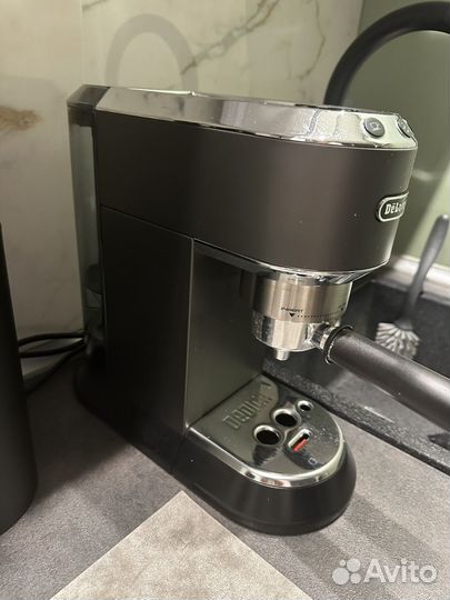 Кофеварка рожковая delonghi