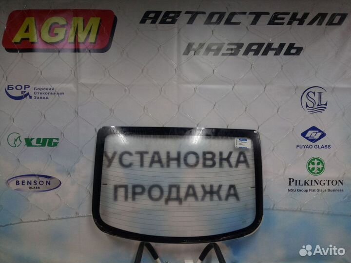 Заднее стекло Mazda 3