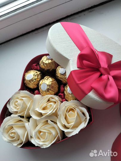 Подарок из мыльных роз