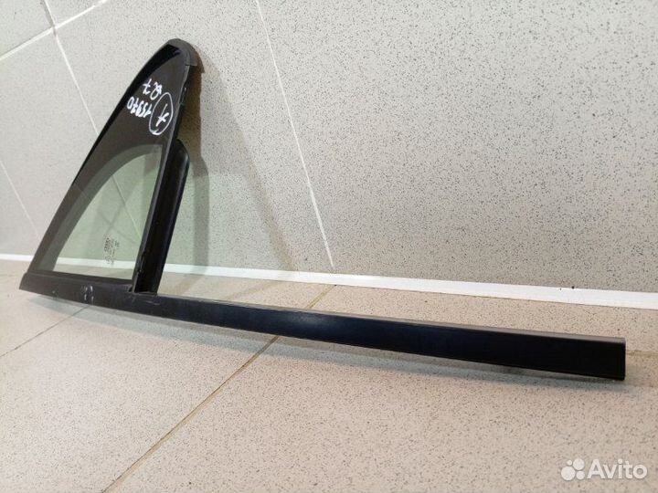 Стекло двери передней правой (форточка) Audi Q7 4M