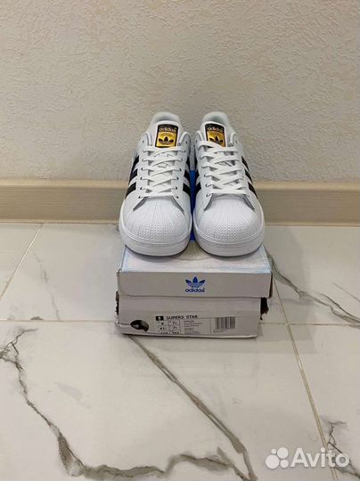 Кроссовки Adidas Superstar (Адидас Суперстар)