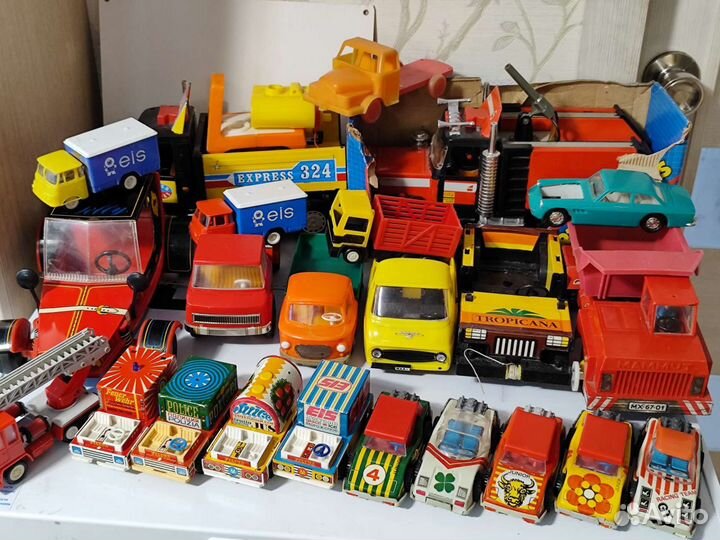 Машинки модели игрушки ГДР времён СССР