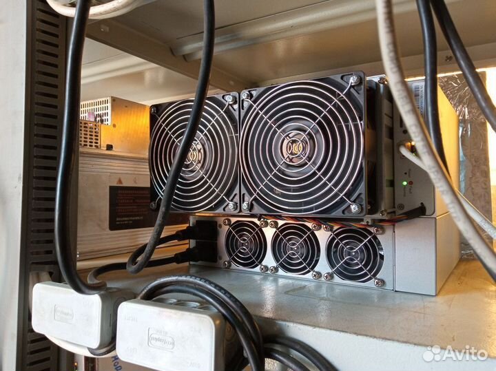 Асик Antminer E9 PRO 3680 MH/s