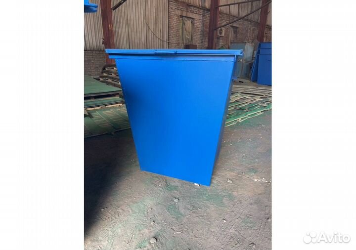 Мусорный контейнер