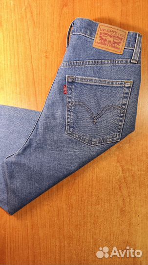 Джинсы Levi'S w26-27L28, новые. Пакистан