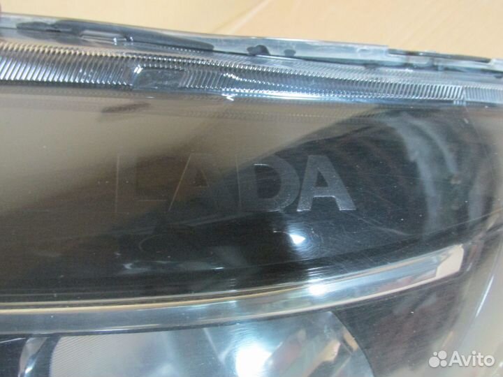 Фара левая Лада Веста 2015