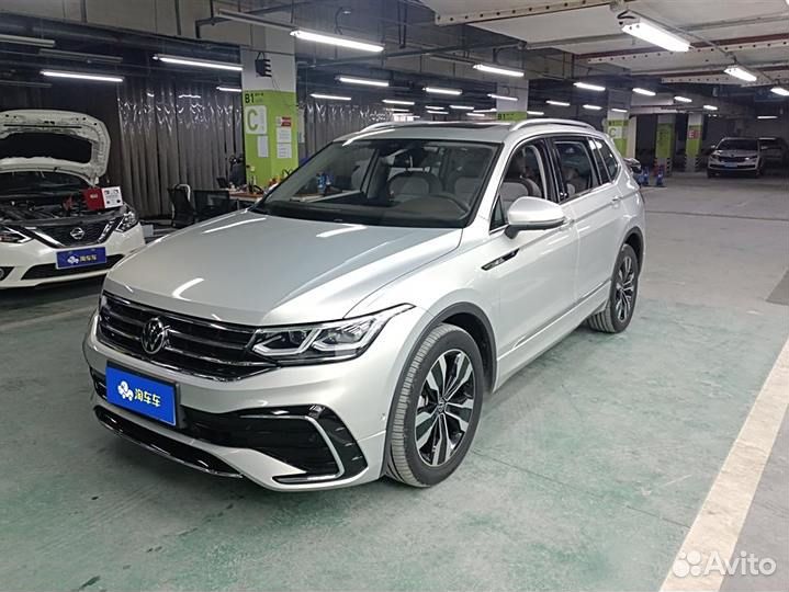 Volkswagen Tiguan 2.0 AMT, 2021, 17 600 км
