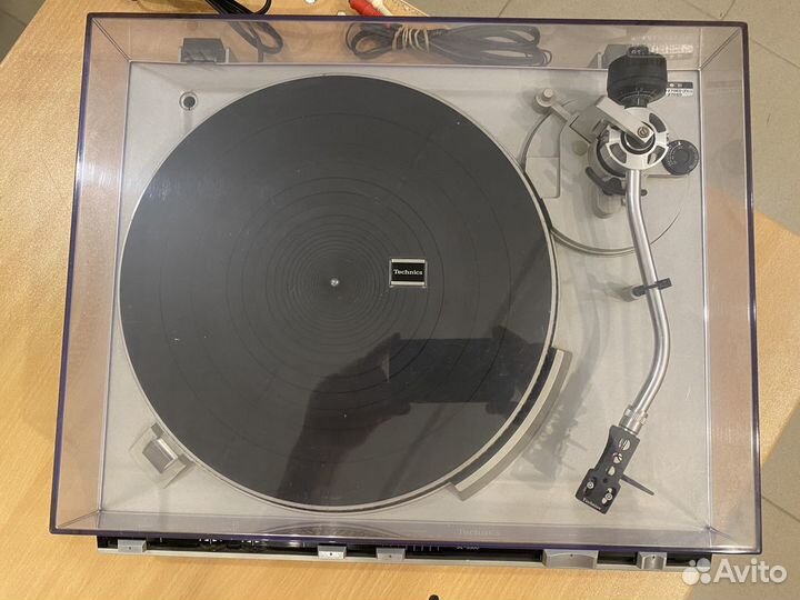 Проигрыватель винила Technics SL 3300