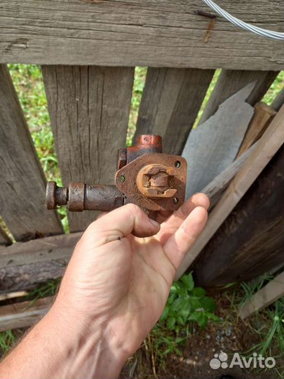 Поршни и другие запчасти