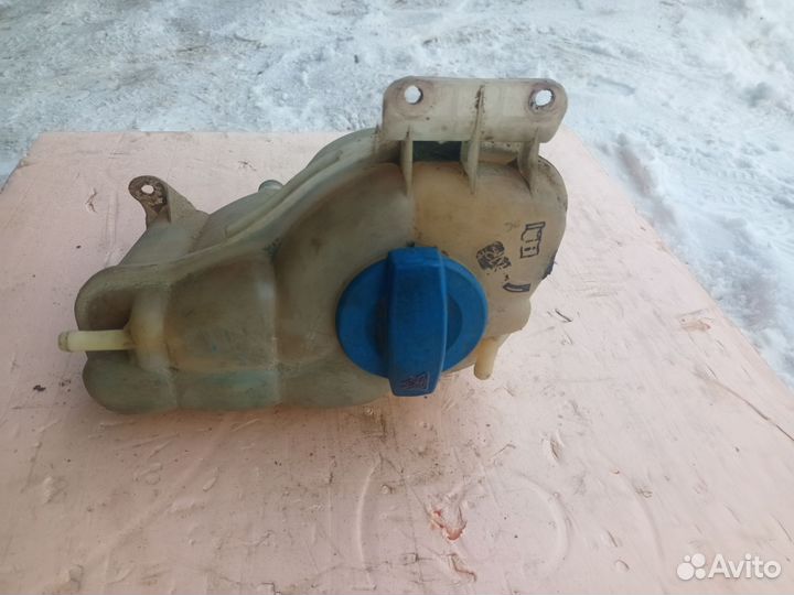 Расширительный бачок Audi A8 D3