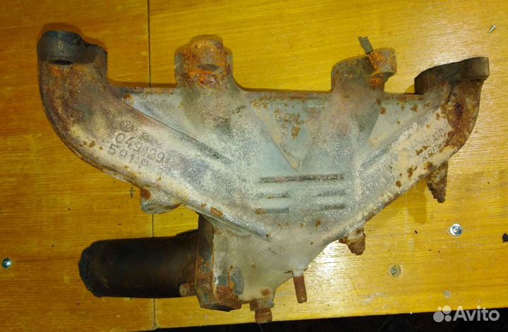 Впускной и выпускной коллекторы audi 80