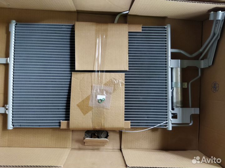 Радиатор кондиционера Nissens 94902