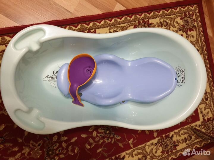Ванночка для купания с горкой