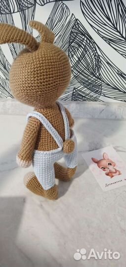 Вязаный зайка амигуруми