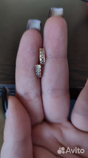 Золотые серьги детские новые