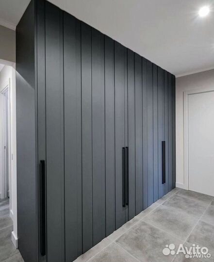 Шкафы распашные на заказ от производителя