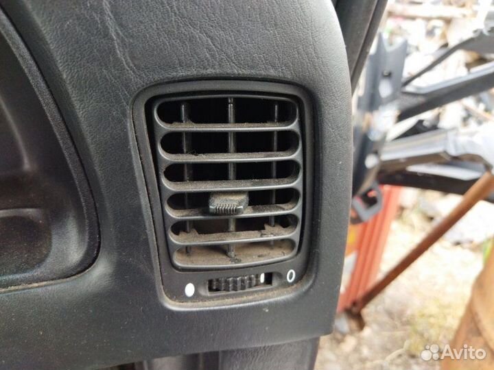 Дефлектор воздуховода правый Тагаз Тагер M161