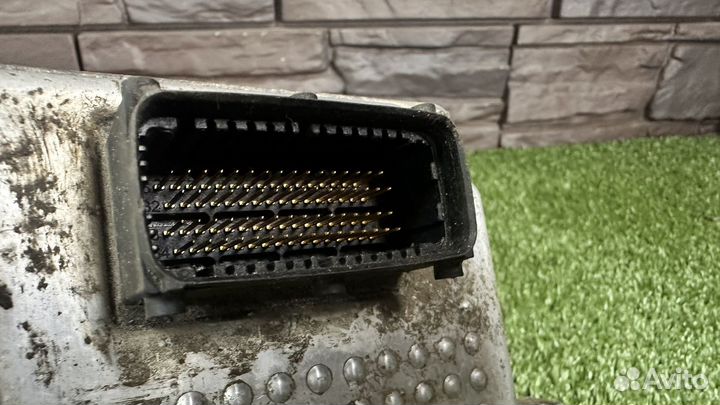 Блок управления двигателем Opel Astra H Z16XER