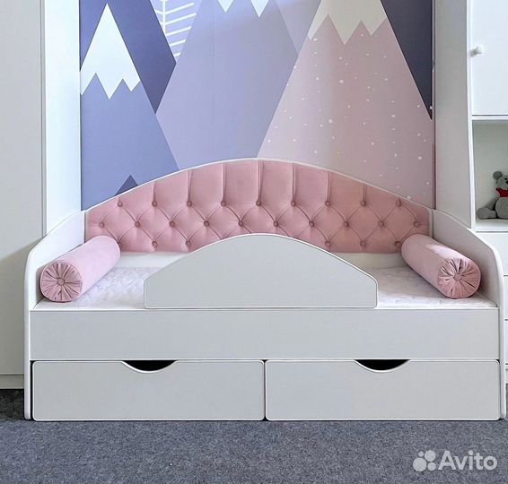 Детская кровать с каретной стяжкой мечта