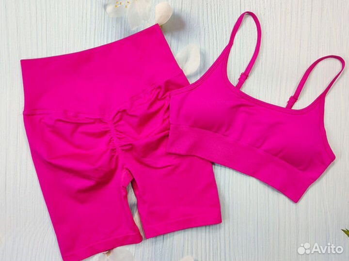 Спортивный костюм женский