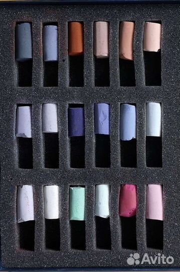 Пастель сухая профессиональная Unison, 18 пол