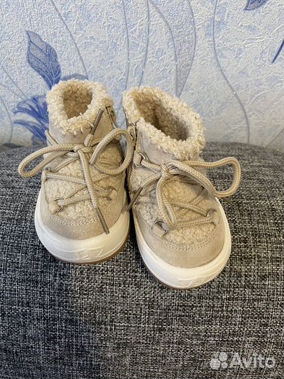 Ботинки для девочки