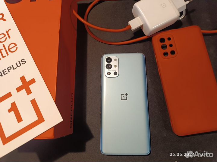 OnePlus 9R, 8/256 ГБ