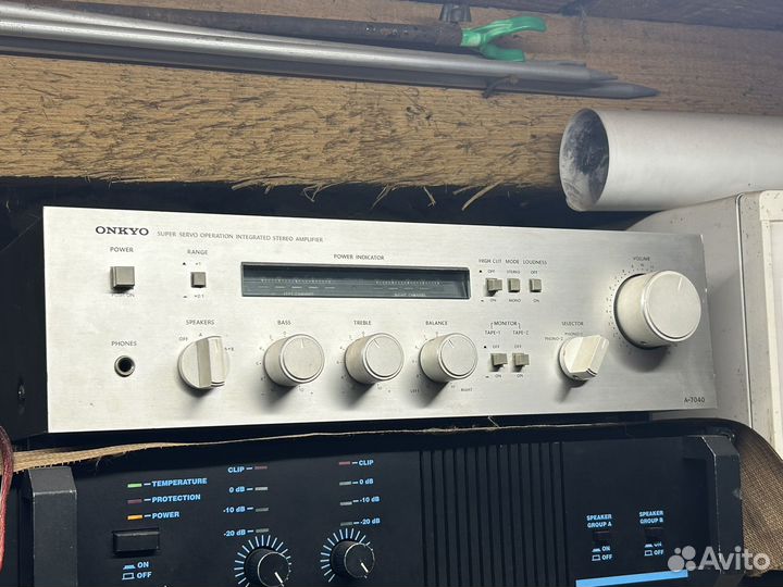 Усилитель Onkyo A-7040