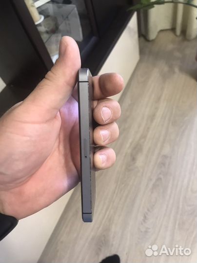 iPhone 5S, 16 ГБ