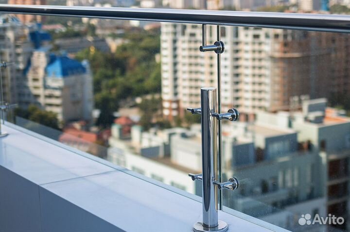 Стеклянные ограждения для балкона