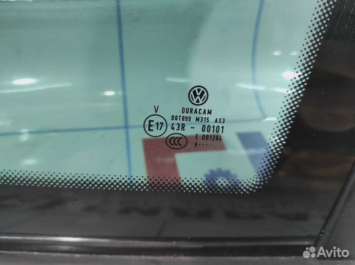 Стекло кузовное глухое правое Volkswagen Tiguan (M