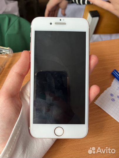 Телефон iPhone 7
