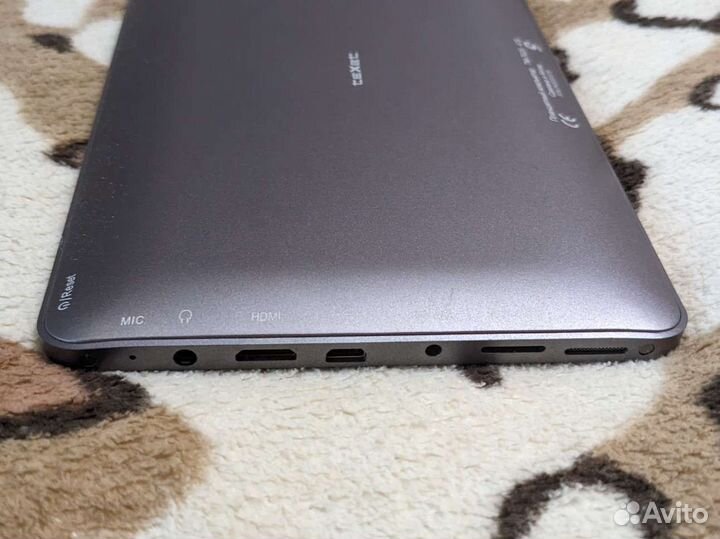 Планшет Texet TM7025
