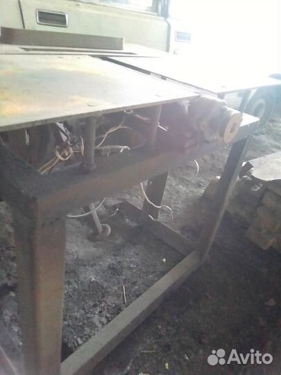 Циркулярный станок по дереву