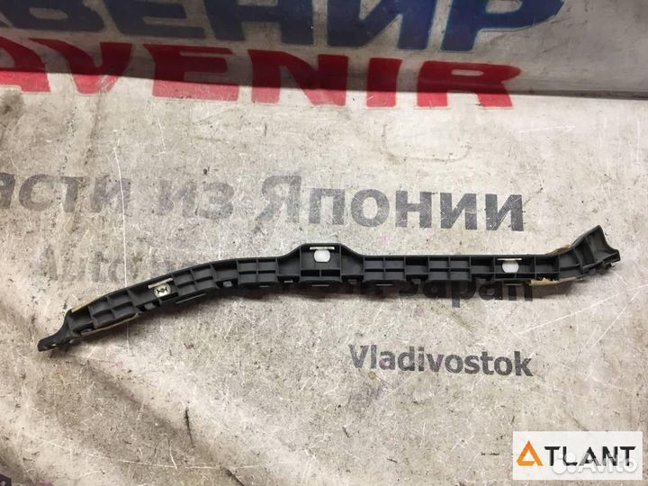 Крепление бампера задняя правая honda inspire