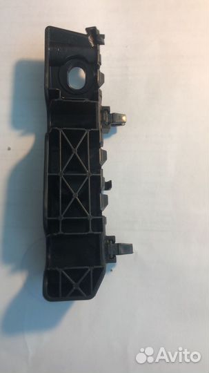 Кронштейн бампера Kia Cerato 09- перед. лев. (Kia)