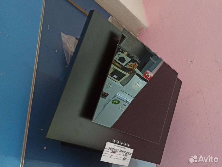 Вытяжка Weissgauff sigma 60 PB BL