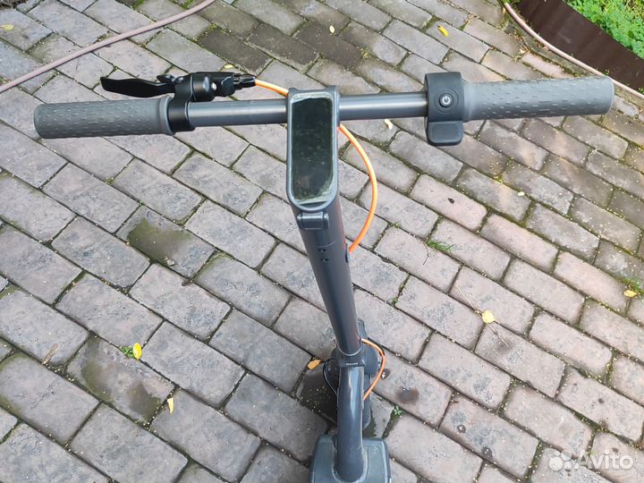 Самокат взрослый электрический бу