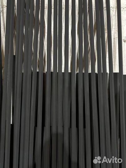 Деревянные рейки черные