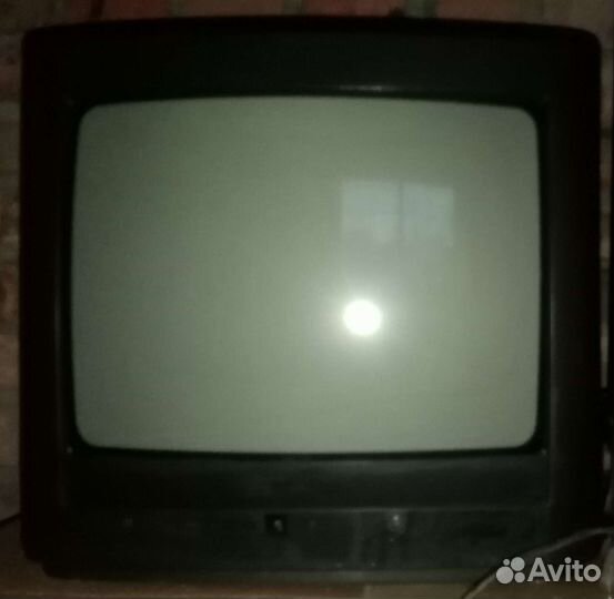 Телевизор Toshiba в рабочем состоянии