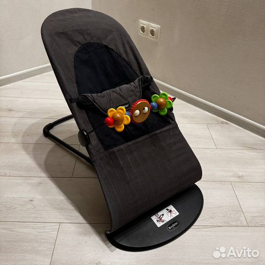 Кресло шезлонг babybjorn